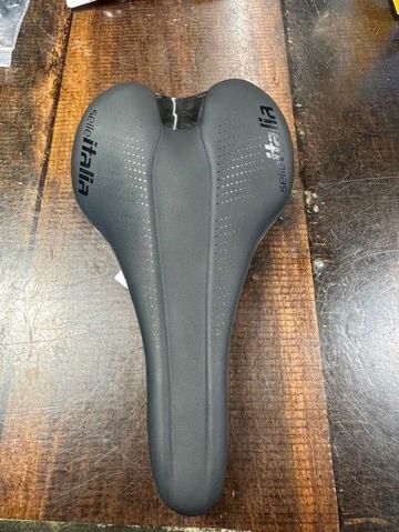 Brugt Sella Italia Selle Italia L1 SLR Carbon 145mm Saddles & Seatposts