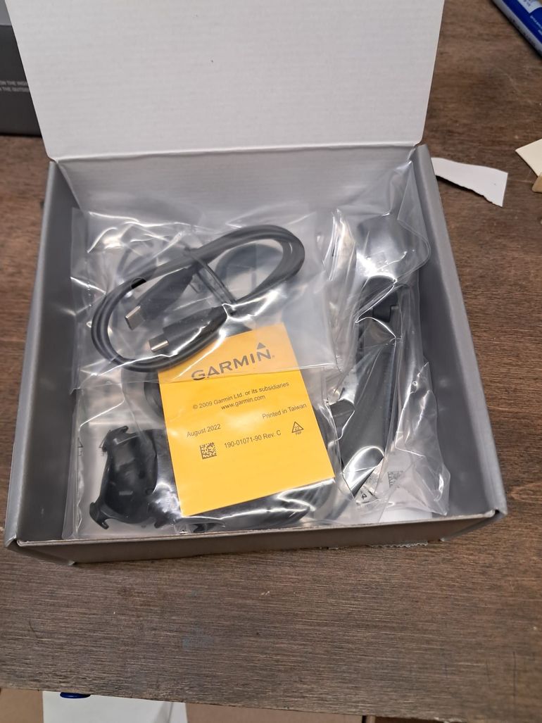 Used Garmin Edge 850 GPS Cycling Computer 2025 bike — image 1 of 3