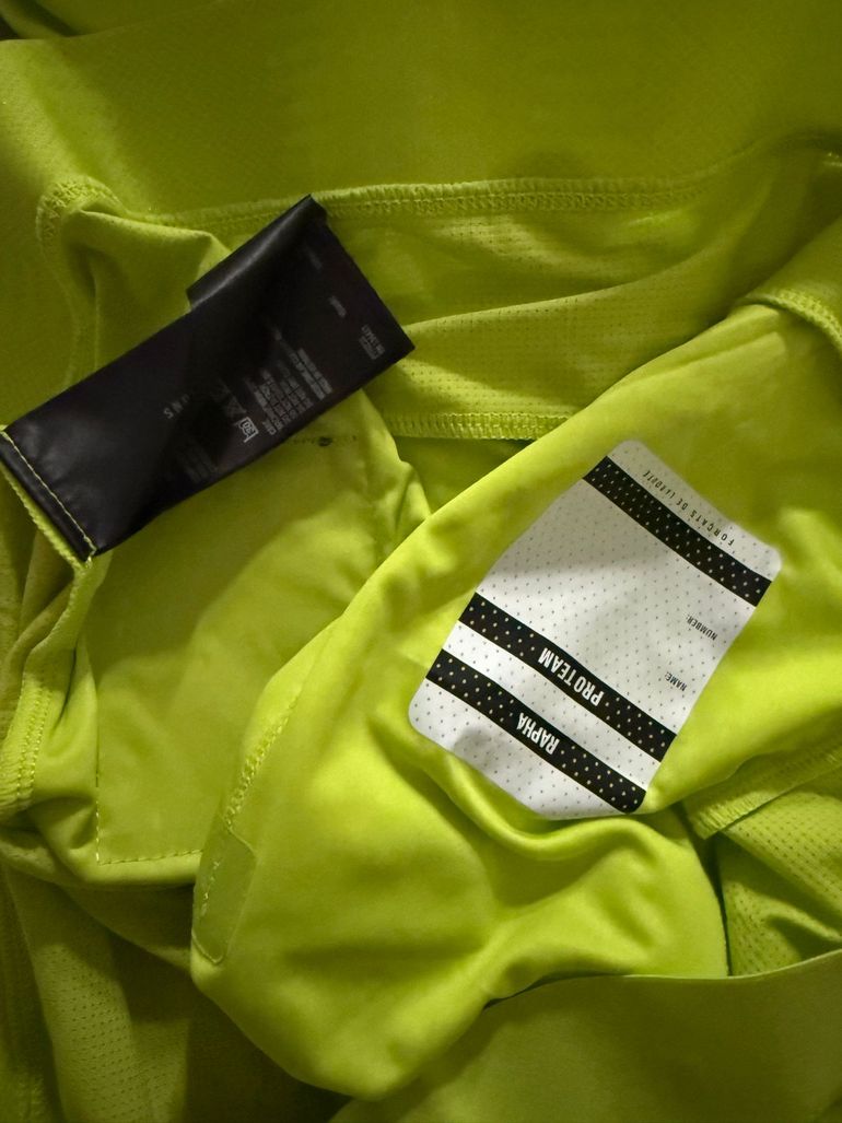 Used Rapha Pro Team Training Jersey bike — image 2 of 3