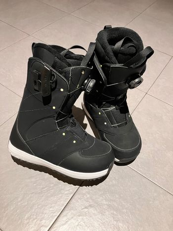 Salomon, Ivy Boa SJ