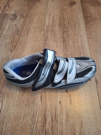 Used Shimano SH-R077 Wielrenschoen maat 42 bike — image 4 of 4