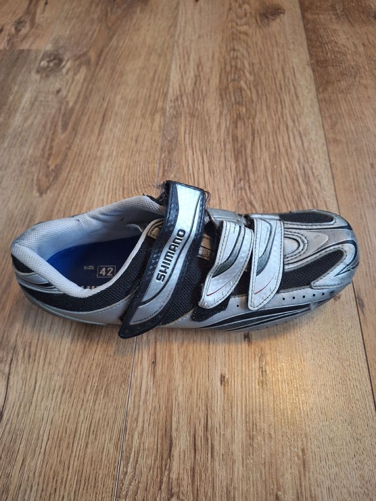 Used Shimano SH-R077 Wielrenschoen maat 42 bike — image 4 of 4