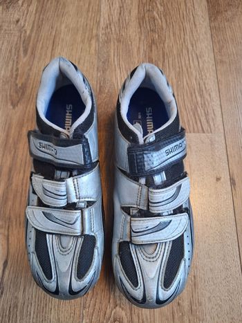 Used Shimano SH-R077 Wielrenschoen maat 42 bike — image 1 of 4