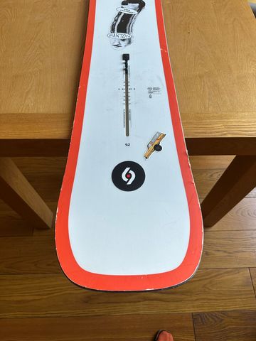 Burton Tavola Snowboard 2023 bike usato — immagine 2 di 7