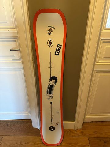 Burton Tavola Snowboard 2023 bike usato — immagine 4 di 7