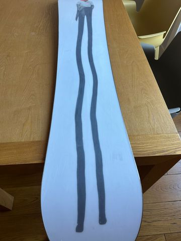Burton Tavola Snowboard 2023 bike usato — immagine 3 di 7