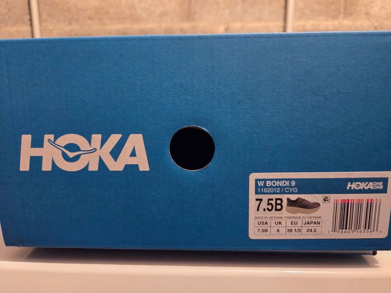 Used Hoka Hoka Bondi 9 Femme Running Shoes 2025 bike — image 1 of 3