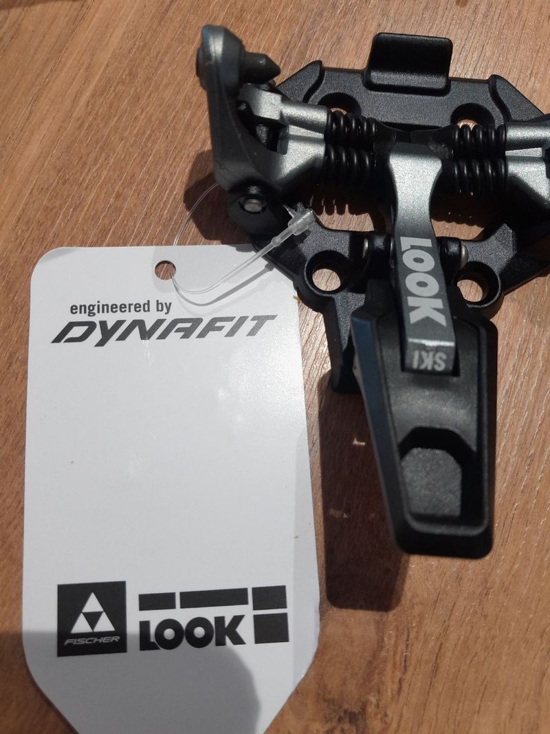 Used Look Fixations ski de rando neuves dark light 12 à insert(engeenired by dynafit) 2025 Skiing & Skitouring