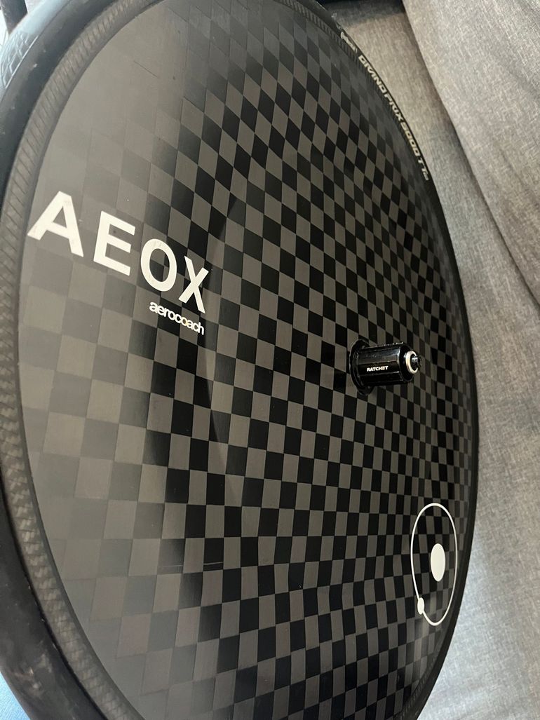 Aerocoach Tubeless Disc Wheel Road Wheels: Aerocoach Carbon Rear