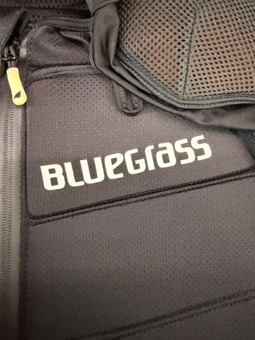 Tweedehands Bluegrass ARMOUR B&S D3O Body Armor 2024 bike — afbeelding 6 van 9