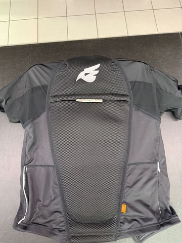 Tweedehands Bluegrass ARMOUR B&S D3O Body Armor 2024 bike — afbeelding 5 van 9