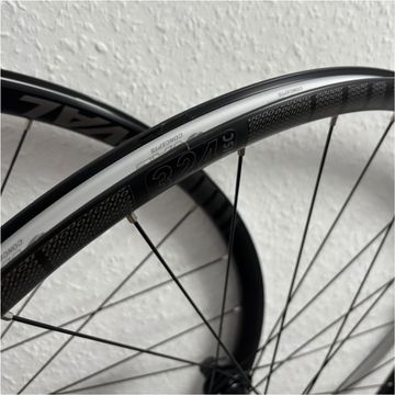 Used Oval Concepts Oval 324 Disc Laufradsatz TA 12x100/142mm Centerlock Shimano HG bike — image 3 of 9