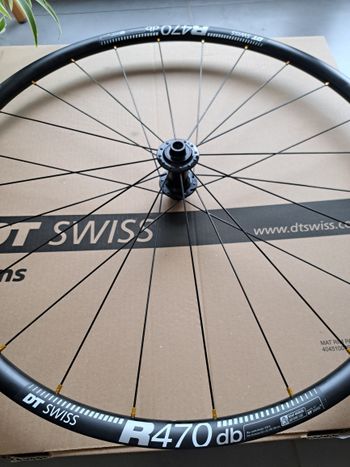 Used Dt Swiss R470 db 2025 bike — image 2 of 4