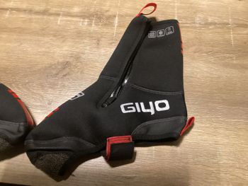 giyo, Overschoenen