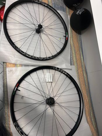 Juego de ruedas de bicicleta con anillo de fibra de carbono 700C/freno