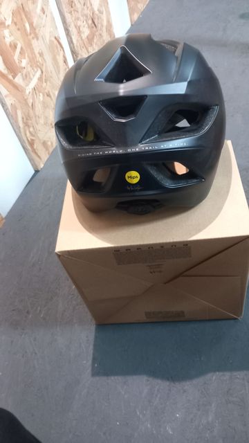 Used Troy Lee Designs SE4 MIPS Riser Monster Helmet 2025 bike — image 2 of 3