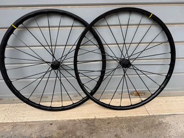 Tweedehands Mavic Ksyrium SL Front and Allroad SL Rear Wheelset 2024 Wheels