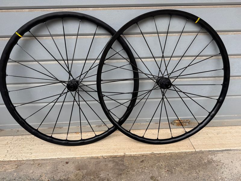 Mavic Ksyrium SL Front and Allroad SL Rear Wheelset 2024 Wheels usato
