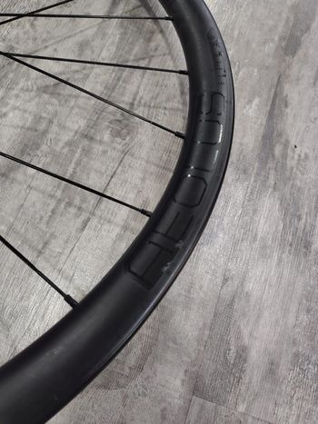 Used Bontrager Aeolus Elite 35 TLR Disc Road Wheel 2023 bike — image 6 of 9