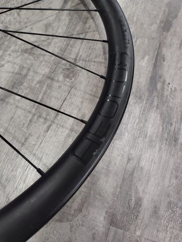 Gebrauchtes Bontrager Aeolus Elite 35 TLR Disc Road Wheel 2023 bike — Bild 6 von 9