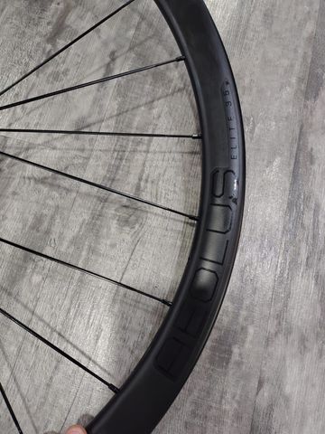 Gebrauchtes Bontrager Aeolus Elite 35 TLR Disc Road Wheel 2023 bike — Bild 9 von 9