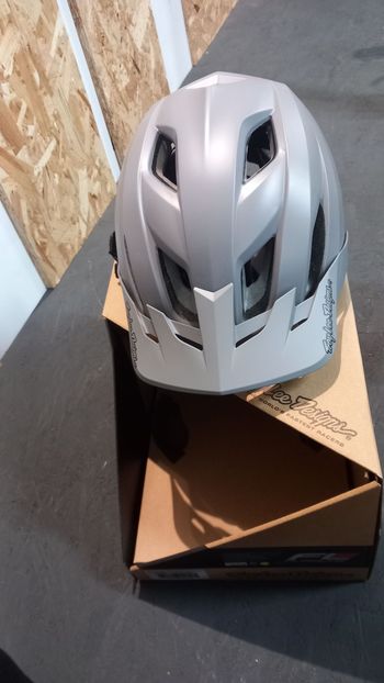 Troy Lee Designs, Flowline SE Helmet