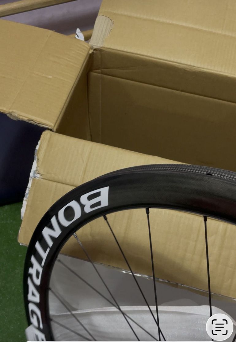 Used Bontrager Aeolus rsl 2025 bike — image 24 of 34