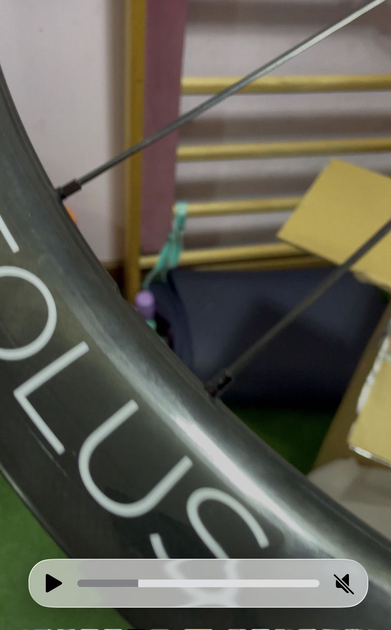 Used Bontrager Aeolus rsl 2025 bike — image 28 of 34