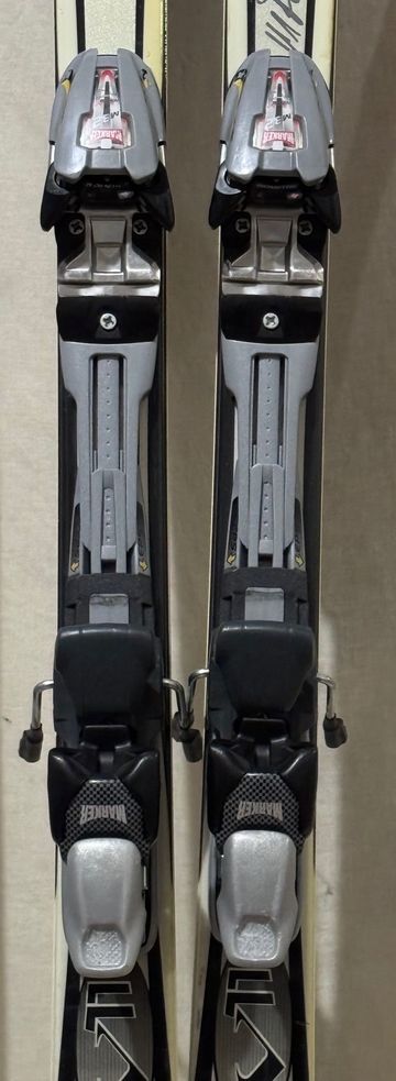 Volkl V11 Skis with Marker Bindings and Poles bike de segunda mano — imagen 3 de 3