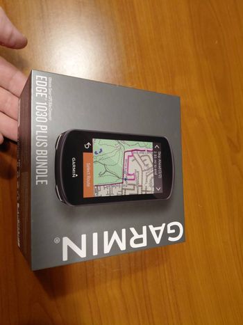 Used Garmin Edge 1030 GPS Cycling Computer 2023 bike — image 3 of 5