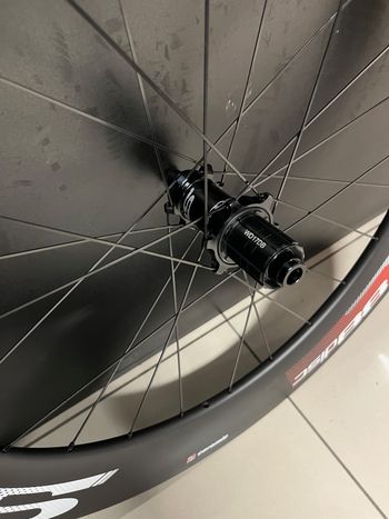 Used Deda Elementi SL88 Tubular Disc Wheelset 2022 bike — image 3 of 4