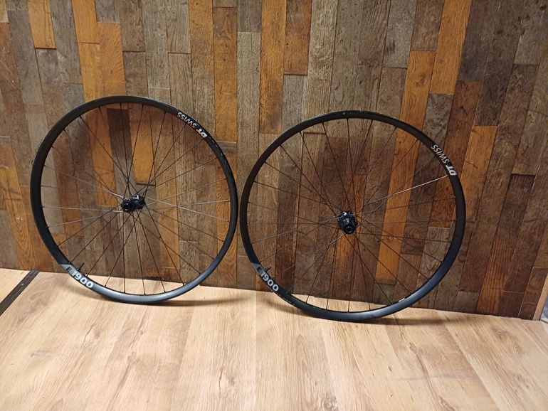 Used Dt Swiss E1900 2025 bike — image 1 of 3