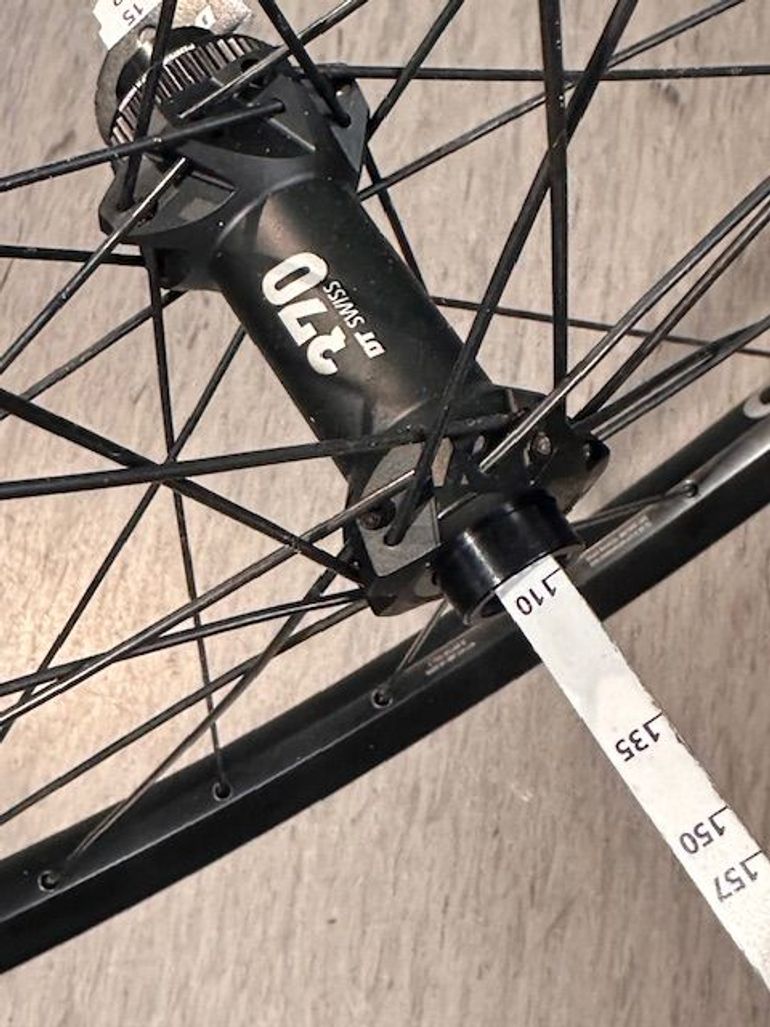Used Dt Swiss E1900 Spline 29" Frontwheel 2024 bike — image 4 of 5