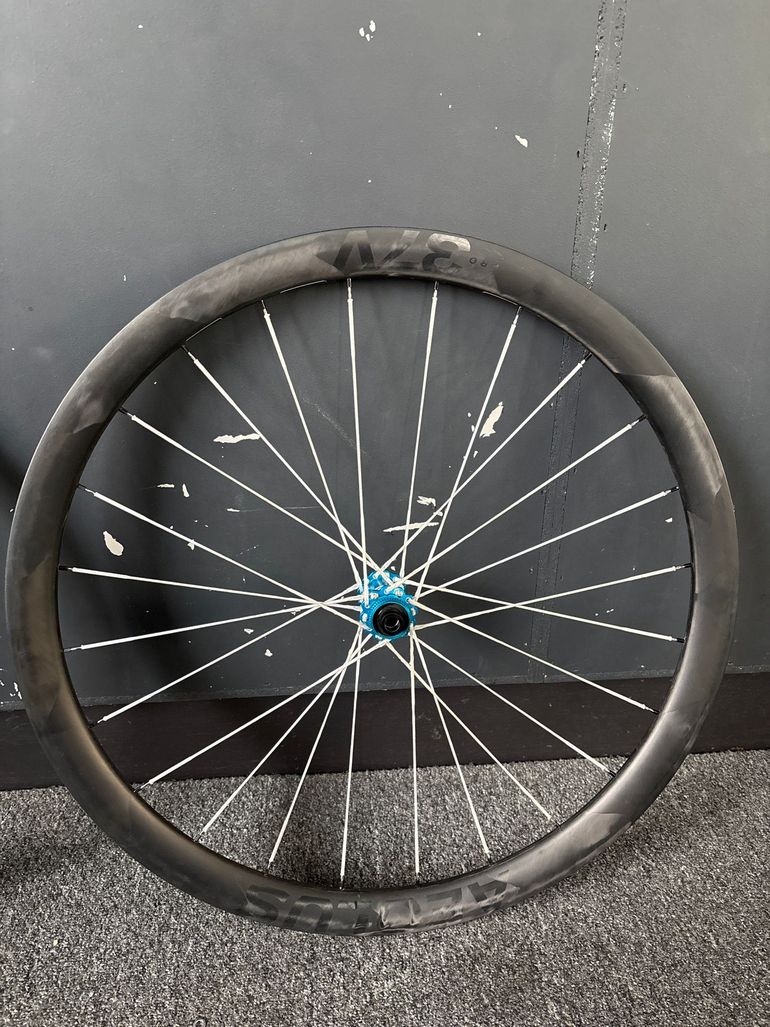 Used Bontrager Pro 37V custom wheels 2025 bike — image 5 of 5