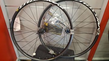 Mavic Crossmax PRO MTB 27.5" 7/12 SRAM XD Boost 6-bolt Disc Wheels usato