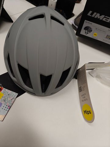 Brugt Limar air atlas Mips size M 2025 bike — billede 2 af 6