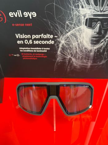 Used Evil Eye e-sense next. Verres photovoltaïques ! 2025 bike — image 5 of 6