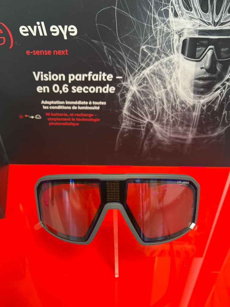Used Evil Eye e-sense next. Verres photovoltaïques ! 2025 bike — image 5 of 6