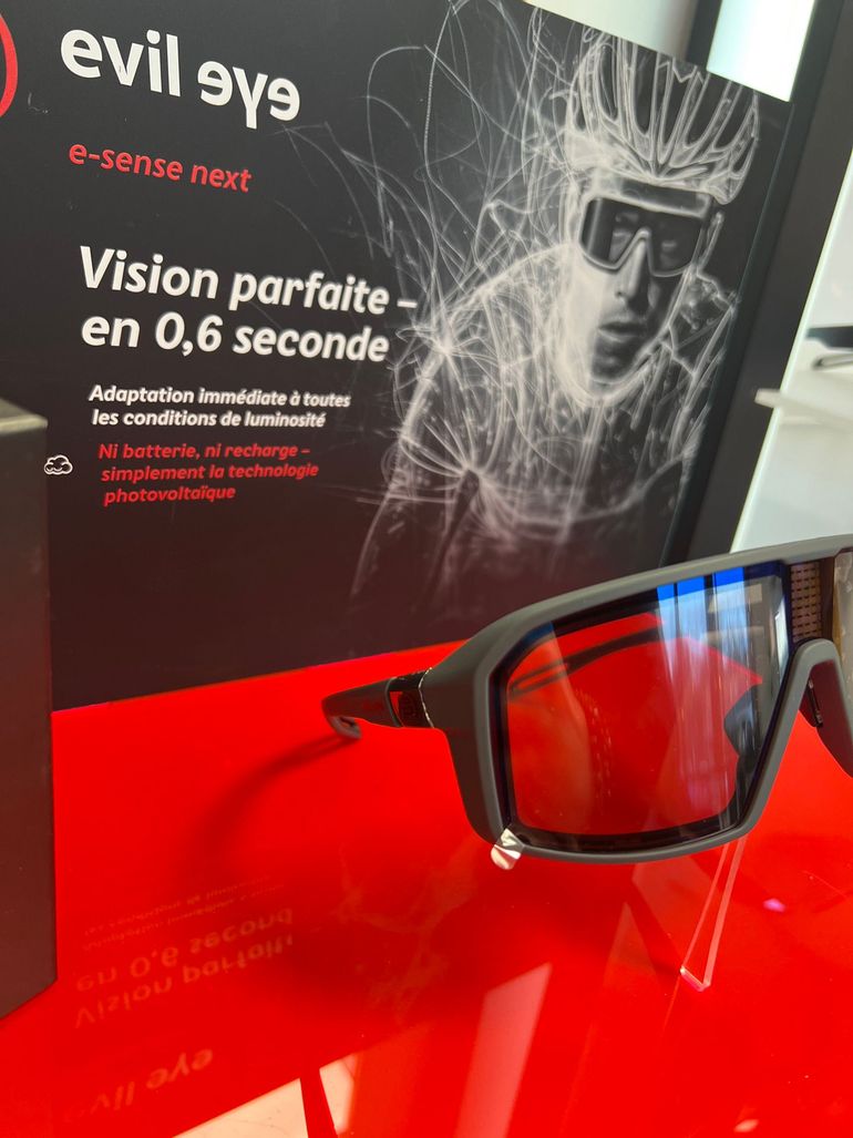 Used Evil Eye e-sense next. Verres photovoltaïques ! 2025 bike — image 2 of 6