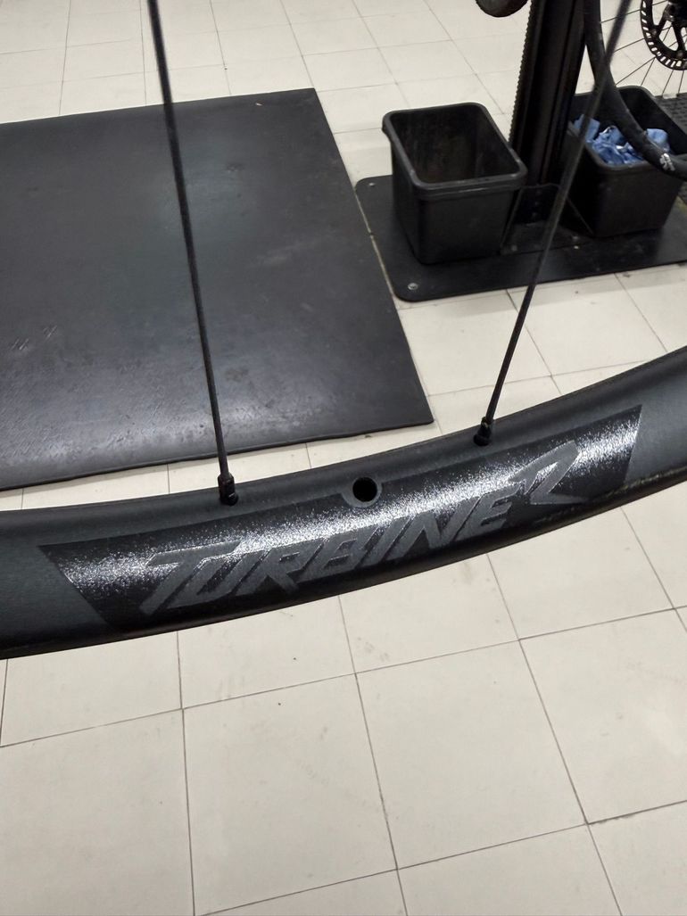 Used Race Face Turbine R 2024 bike — image 5 of 6