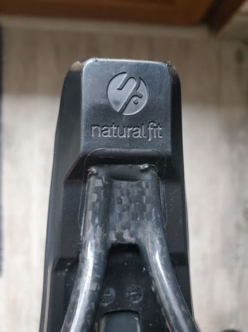 Used natural fit Nuance selle comme neuve , chariot carbon 2023 bike — image 3 of 3