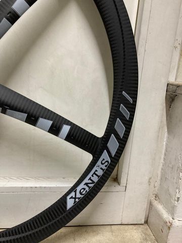 Brugt XENTIS Mark 3 Carbon Monocoque Wheelset 2025 bike — billede 20 af 22