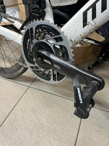 Used Sram Crankstel force met powermeter links. 2024 bike — image 2 of 3