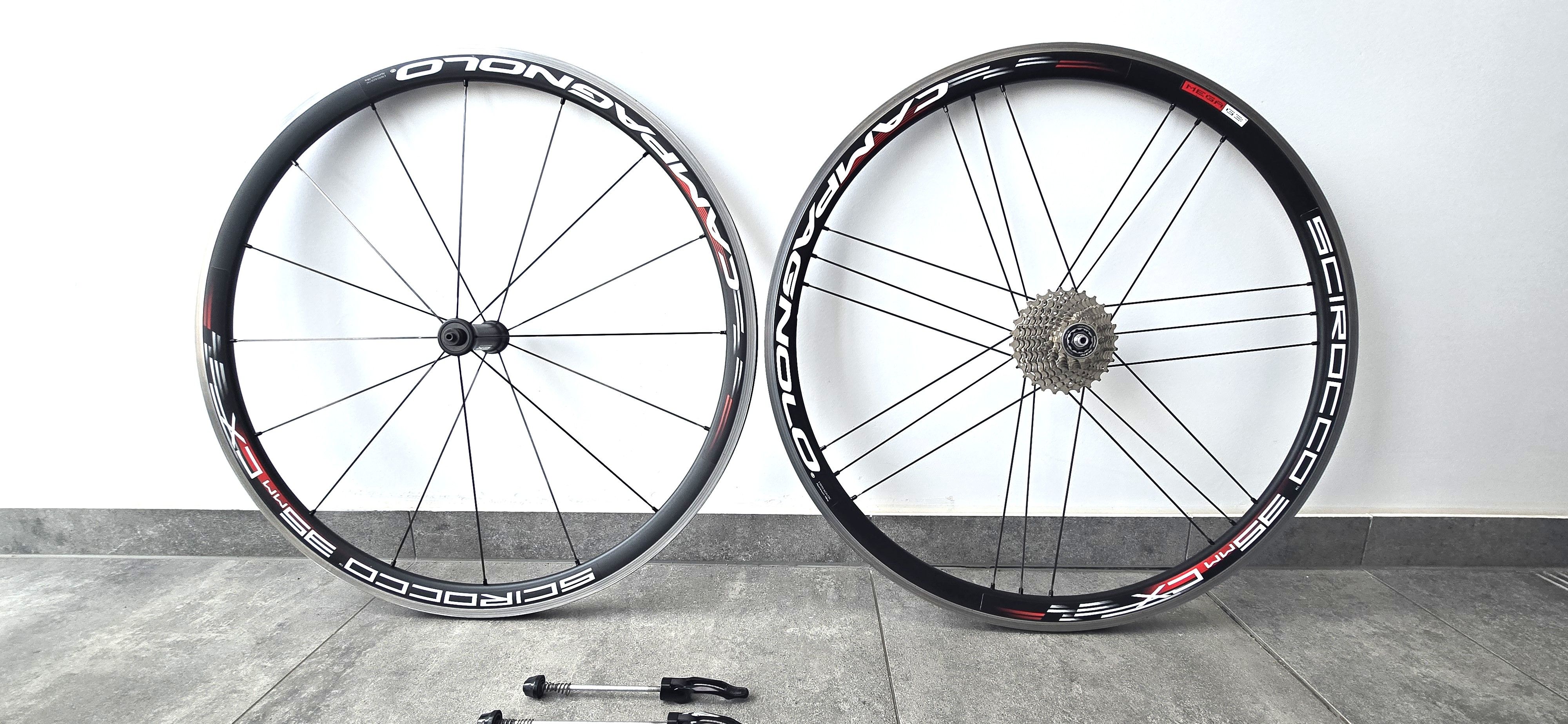 Paire De Roues De Route Campagnolo Scirocco - Jante Aluminium 35mm - Rayonnage G3 - Occasion