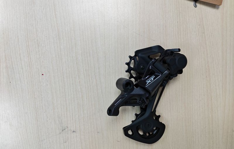 Gebrauchtes Shimano XT RD-M8100 12-speed SGS 51D 2025 Drivetrain & Pedals