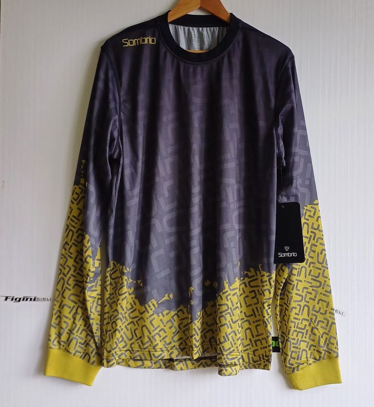 Used sombrio Grappler Race Jersey bike — image 1 of 2