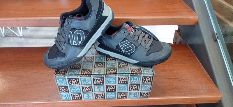 Five Ten Freerider VXI Cycling Shoes d'occasion