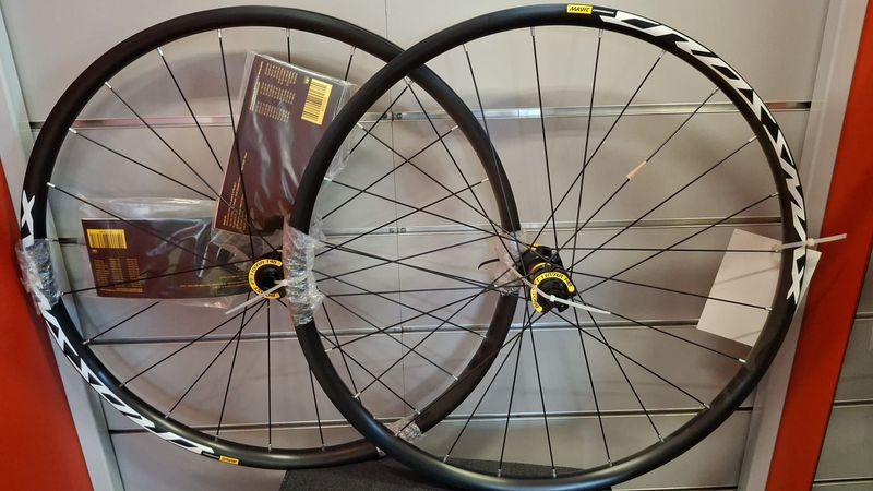 Gebrauchtes Mavic Crossmax 27.5" Boost 6-fori 7/12v Shimano Wheels