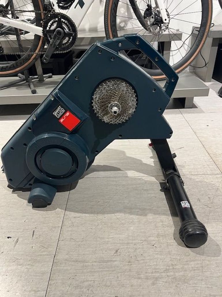 Used Elite Turno Smart Trainer 2018 bike — image 2 of 6