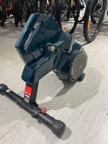 Used Elite Turno Smart Trainer 2018 bike — image 4 of 6